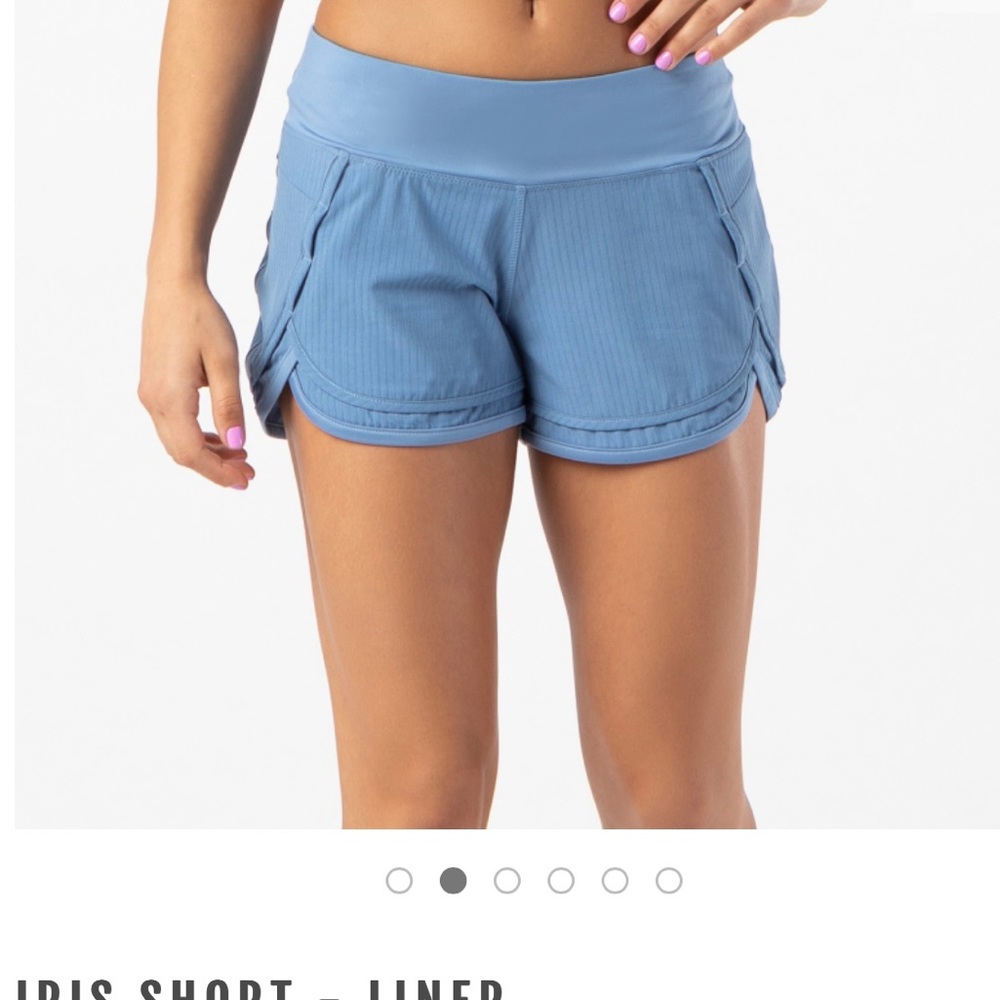 Women’s athletic short in dusty blue lined